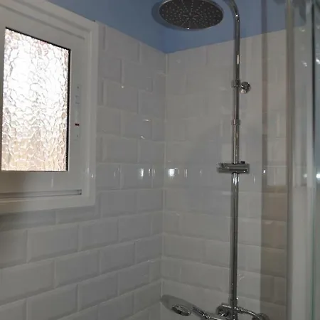 Bright By The Sea Apartman