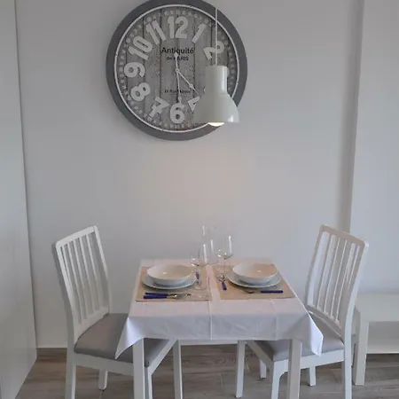 Bright By The Sea Lägenhet